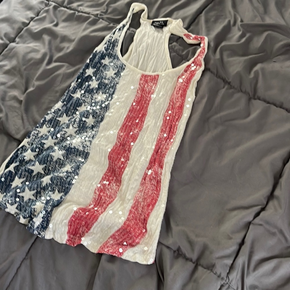 Small Rue 21 red white and blue tank